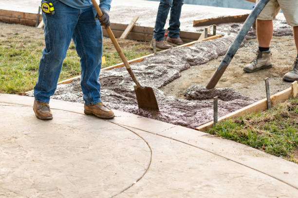 Best Custom Concrete Contractor  in Auburn, IN